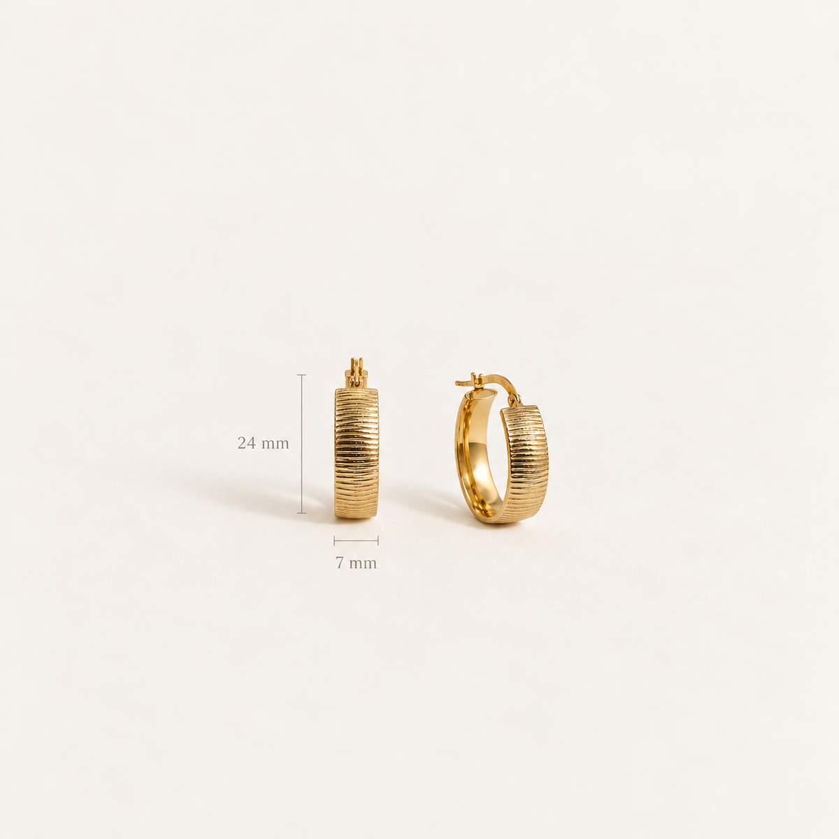 Strukturierte Creolen 24 mm aus 750er Gold – Ansicht 3