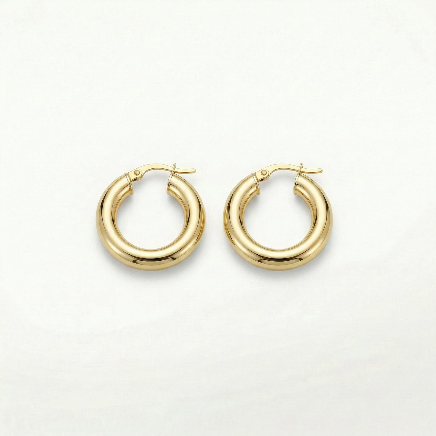 18K (750) Gold Creolen Damen 20 mm – Klassische Ohrringe | PAEEZE