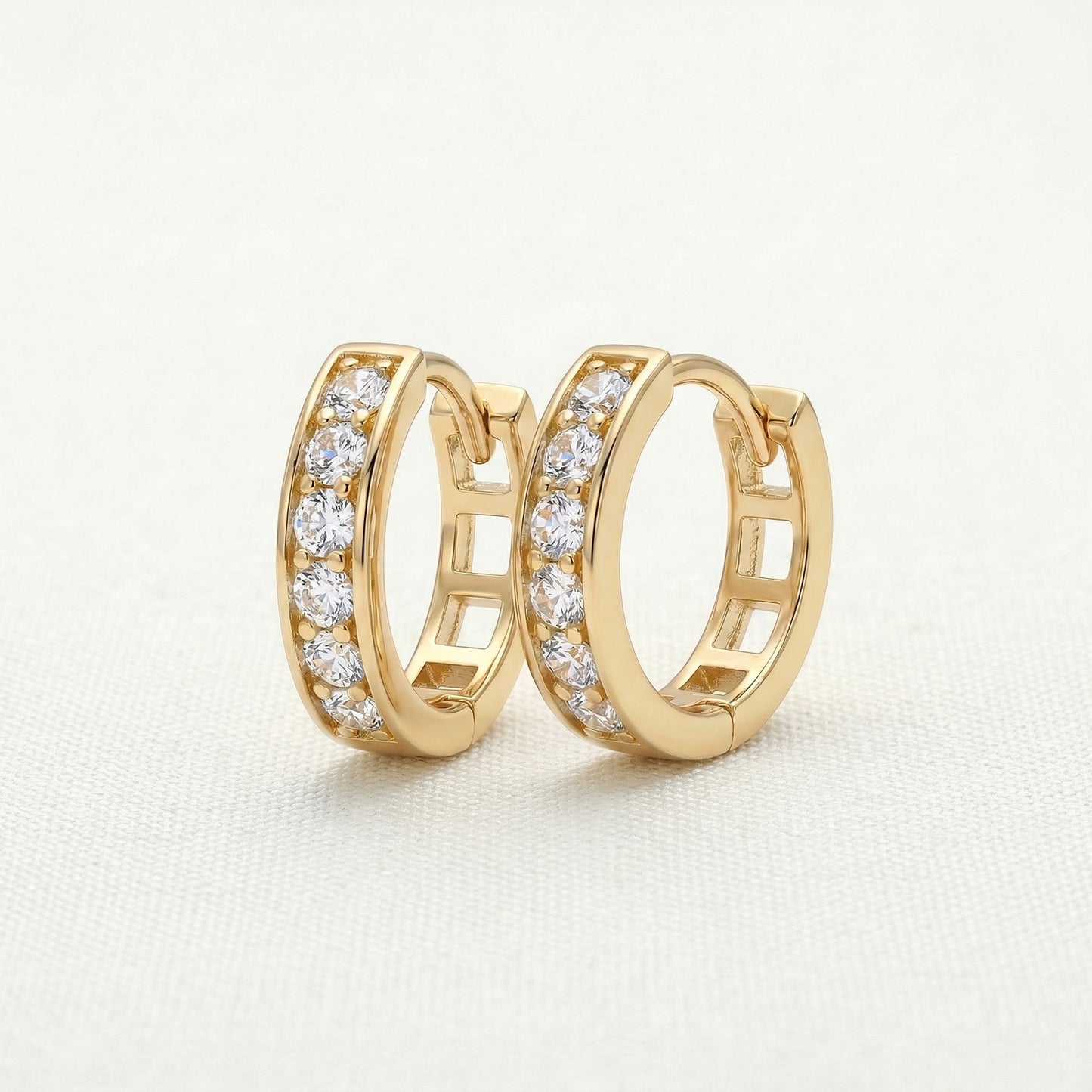 18K (750) Gold Creolen mit Zirkonia Damen 11,5 mm – Elegante Ohrringe | PAEEZE