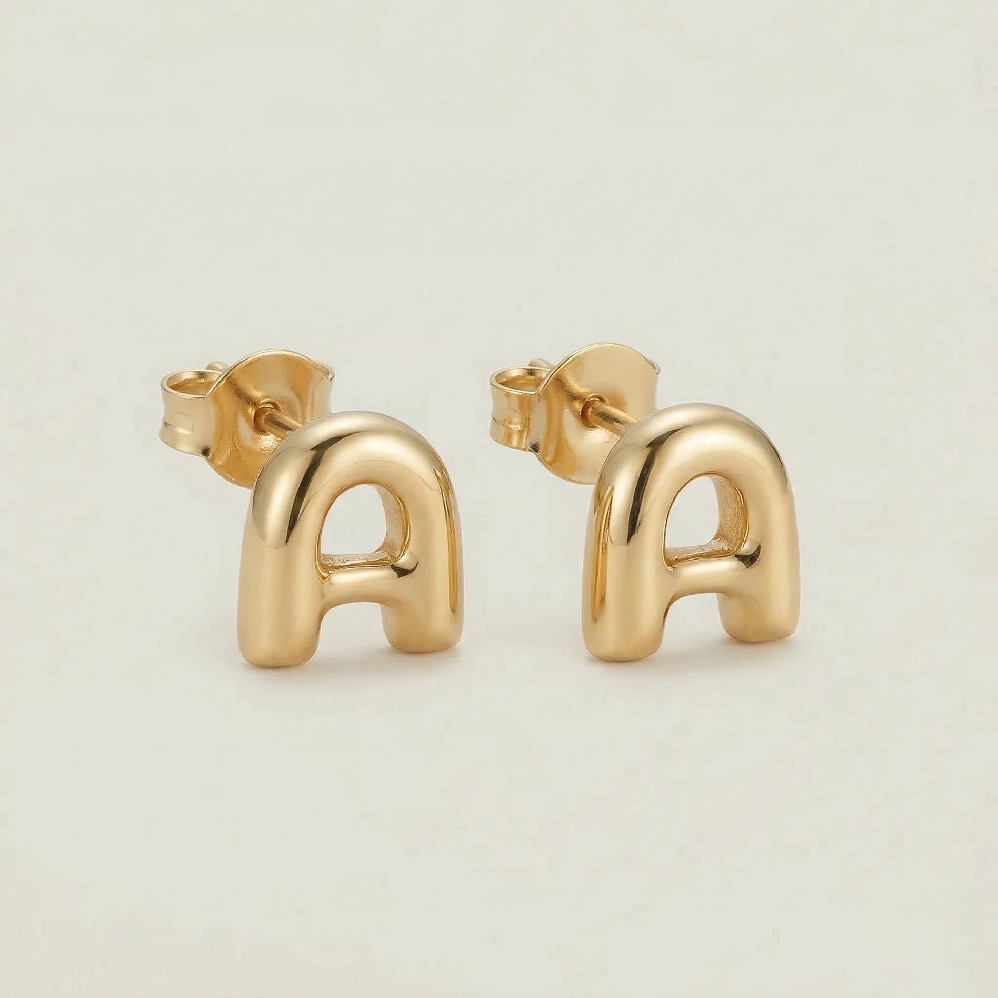 18K (750) Gold Initial Ohrstecker A Damen – Buchstaben Ohrringe | PAEEZE