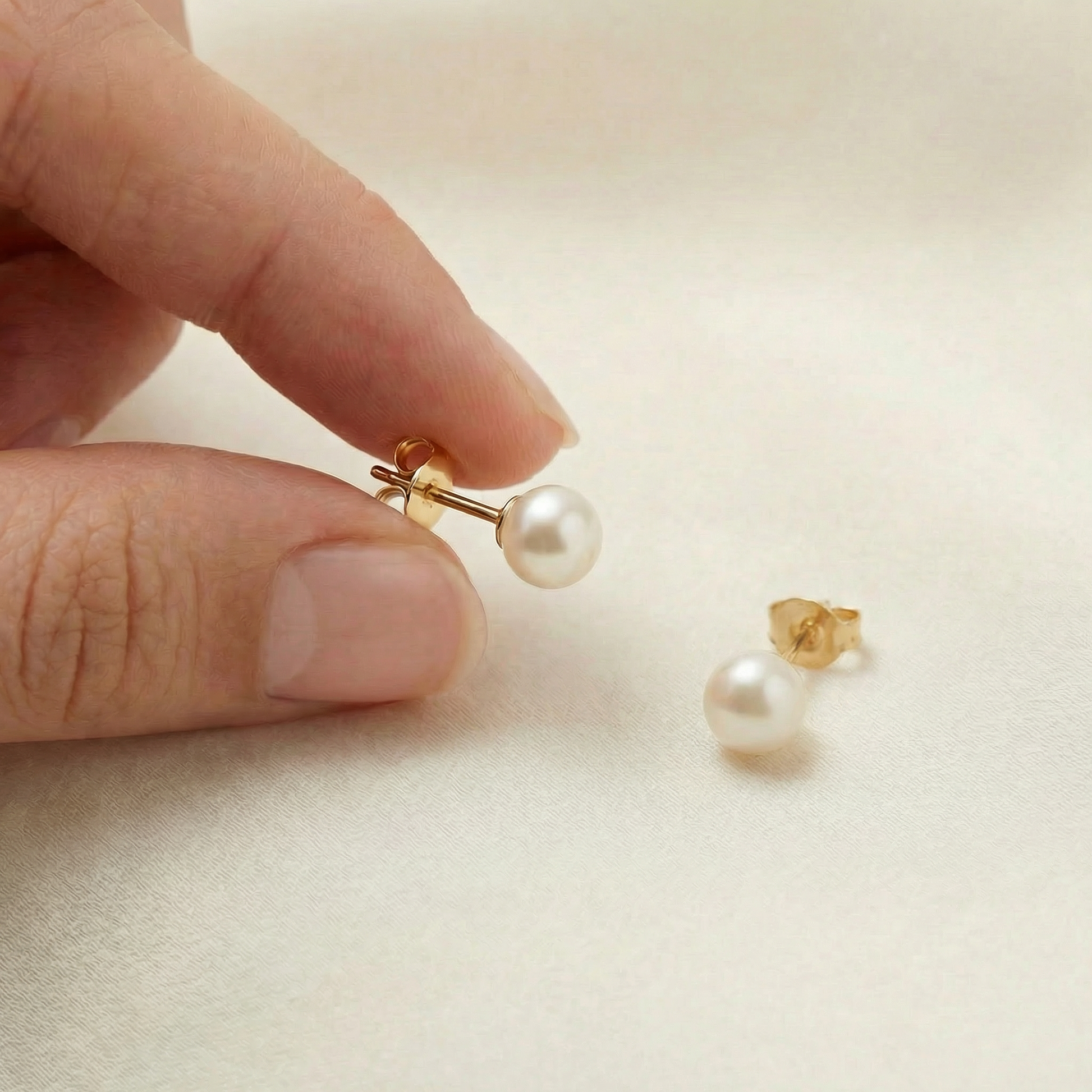 18K (750) Gold Perlen Ohrstecker Damen – Süßwasserperle Stecker | PAEEZE