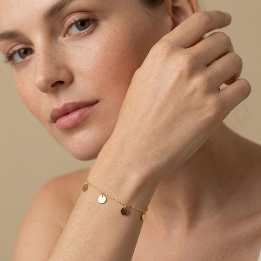 750 Gold Armband mit Münz-Anhängern – 18K Gelbgold Armband fein & elegant (18,6 cm)