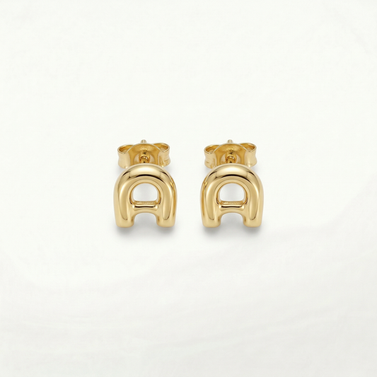 750 Gold Buchstaben Ohrstecker A | Initial Ohrringe aus 18K Gelbgold