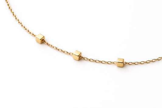 750 Gold Armband mit Würfeln – 18K Gelbgold Armband fein & minimalistisch (19,5 cm)