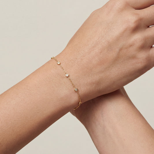 750 Gold Armband mit Zirkonia – Feines Armband aus 18K Gelbgold (18 cm)